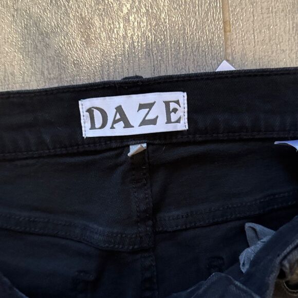 DAZE Jeans SHY GIRL HIGH RISE CROP FLARE | color: video games. Size 26 - Picture 9 of 11